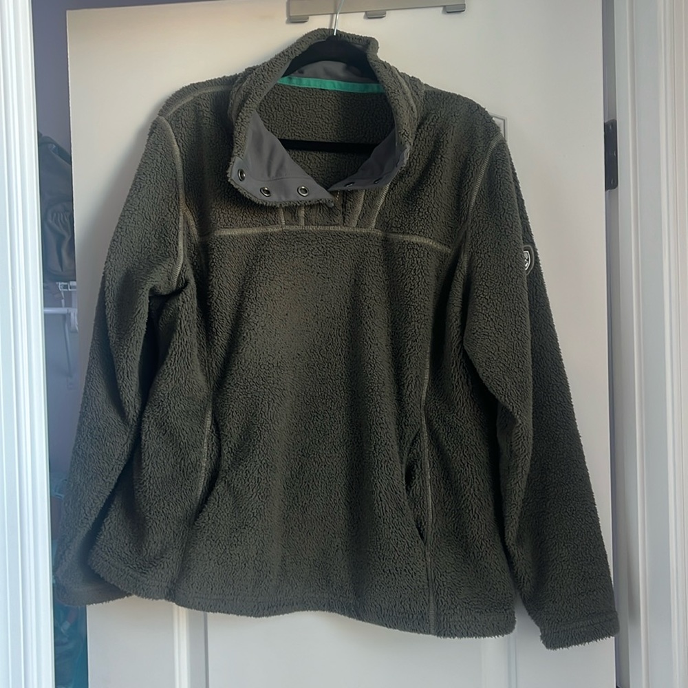 Kuhl olive pullover. Size L